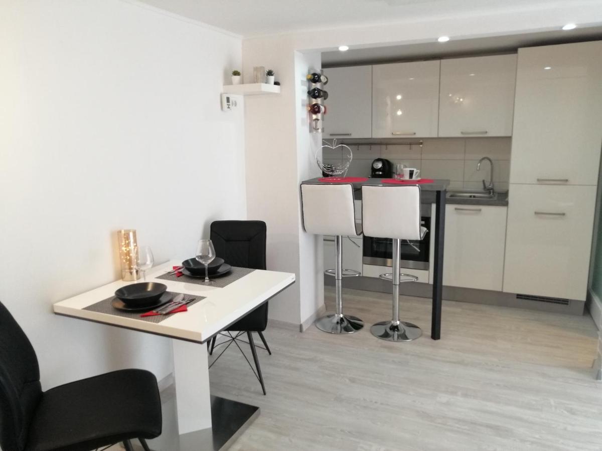App Noel Apartment ลูซิยา ภายนอก รูปภาพ