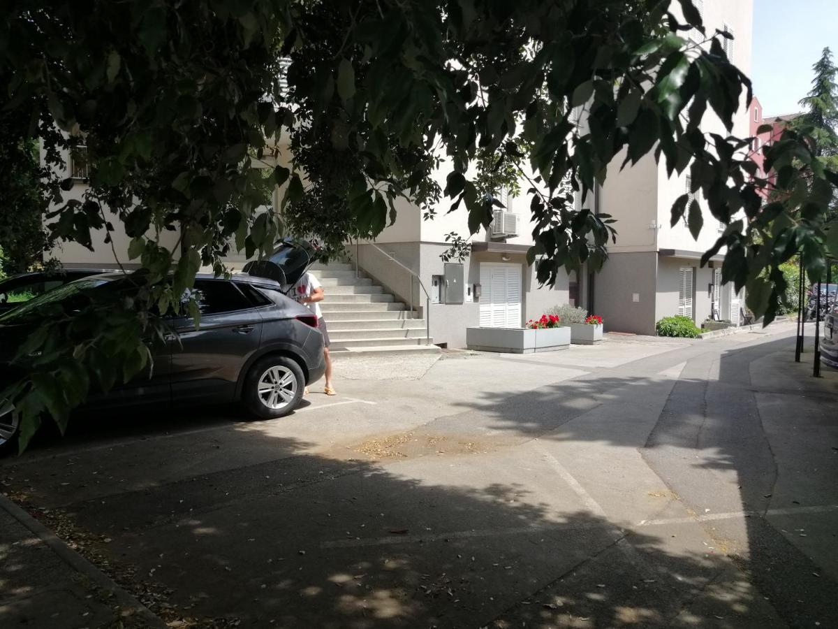 App Noel Apartment ลูซิยา ภายนอก รูปภาพ